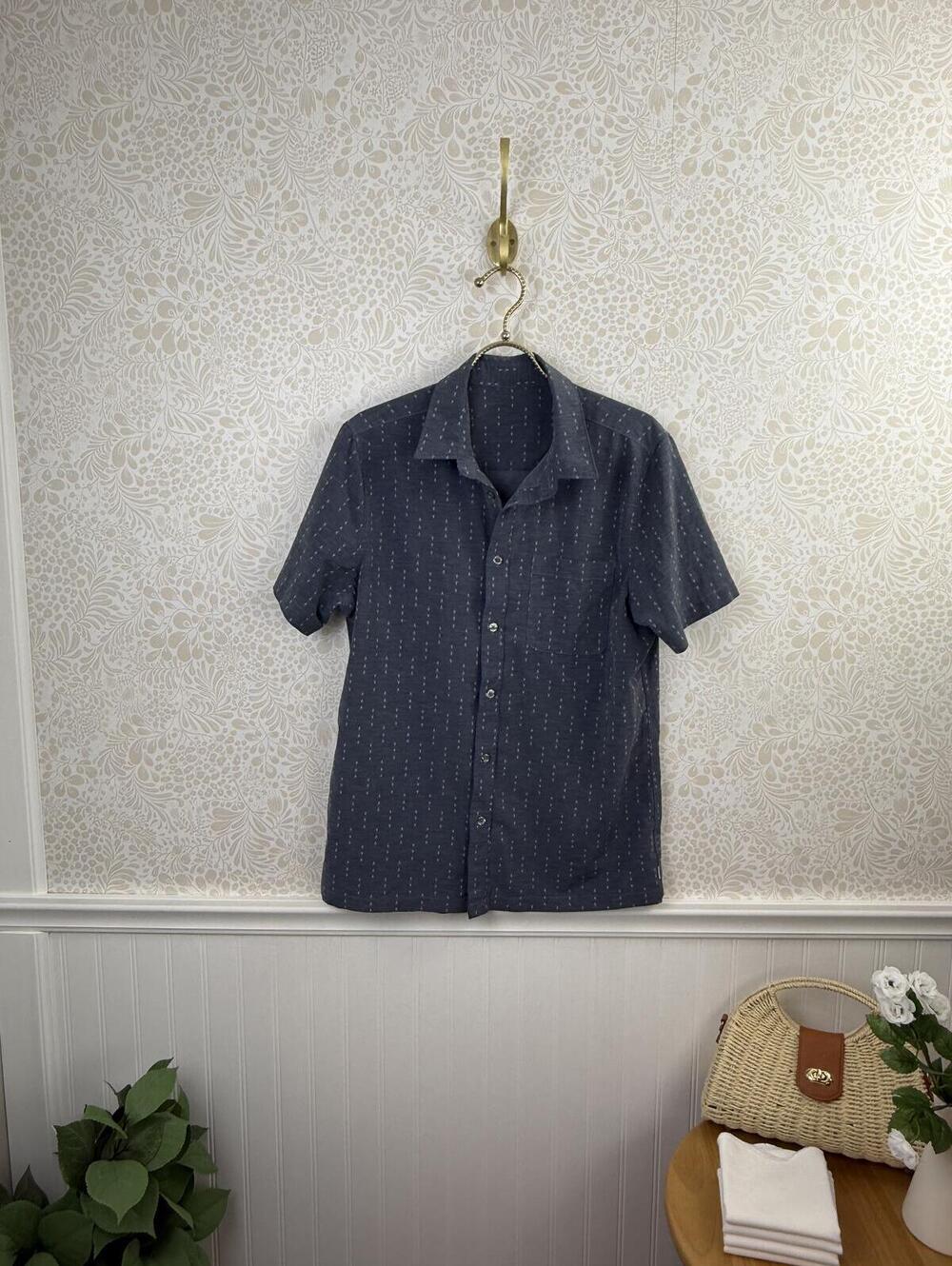 Barkers Men's Navy Dot Tailored Fit Short Sleeve Button-up Shirt - Size - Medium